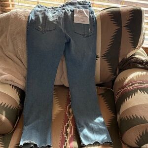 Good American Straight Leg Blue Jeans